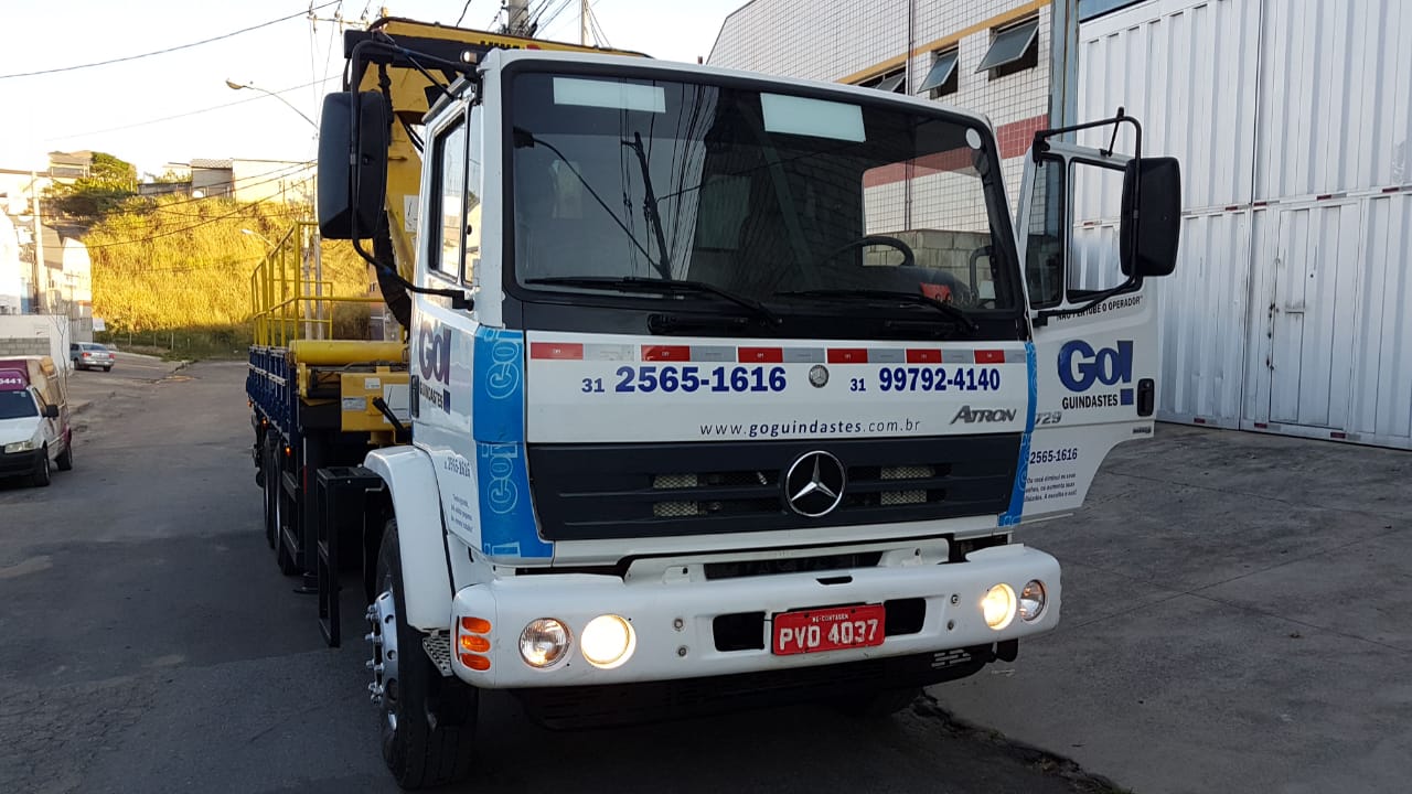 Caminhão Traçado Munck  com Controle Remoto